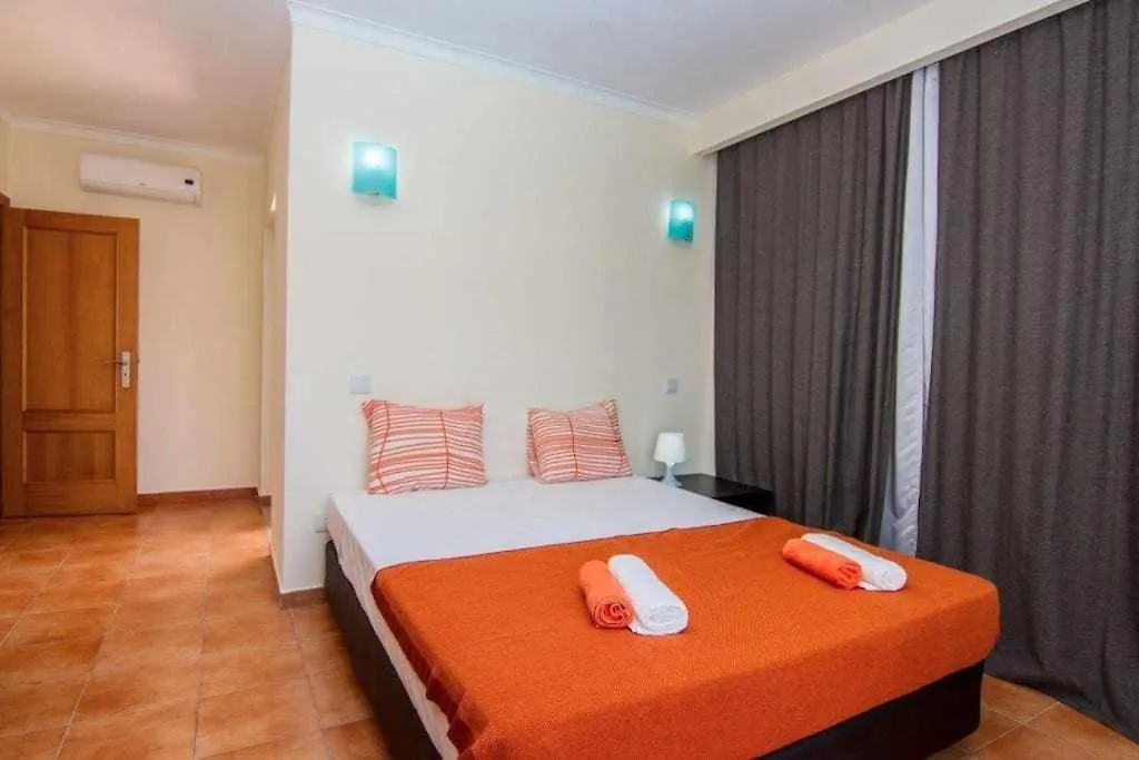 Casa de hóspedes Sunhome Casas De Ferias Em Portimão
